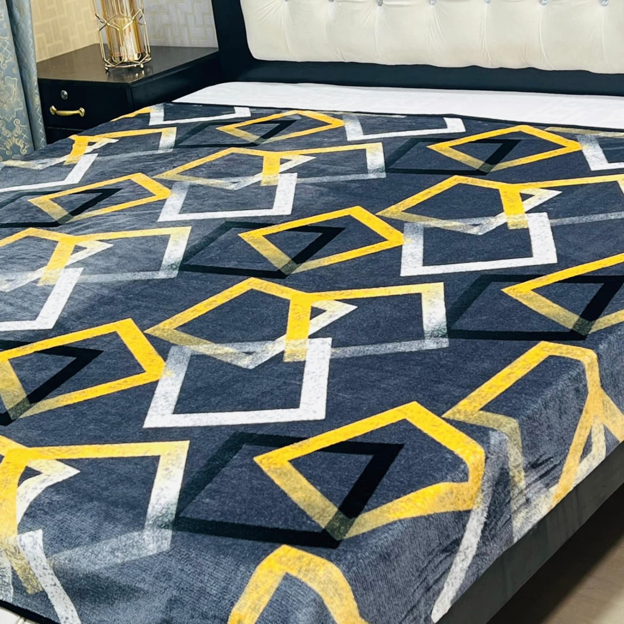 Multicolor Square Pattern Digital Print King Size Bedsheet – Premium Cotton Bedding