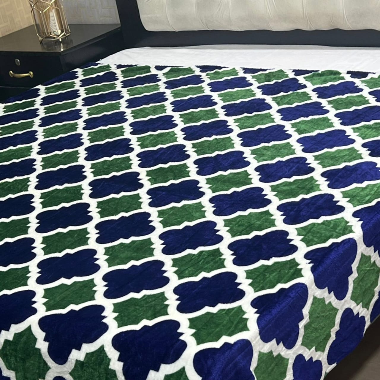 Luxury Multicolor Digital Print King Size Bedsheet – Premium Cotton Bedding