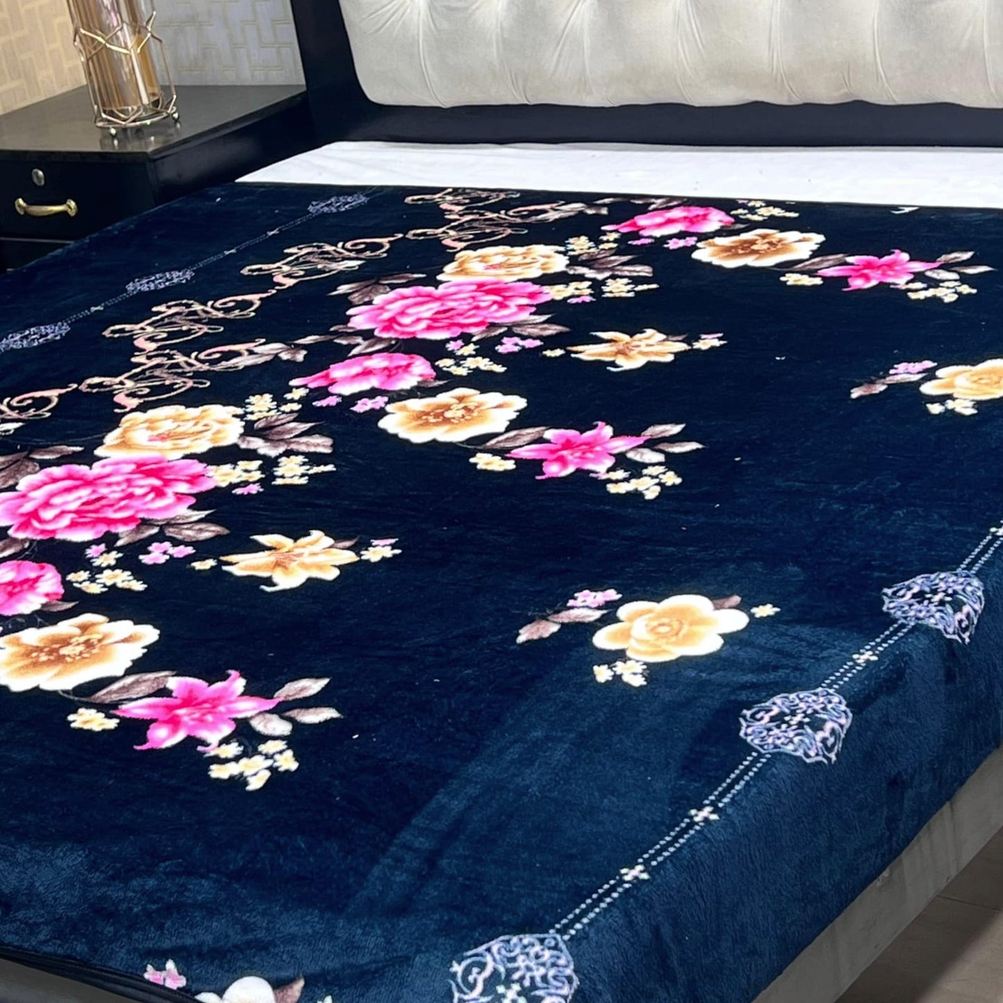 Navy blue Floral Digital Print King Size Bedsheet – Premium Cotton Bedding