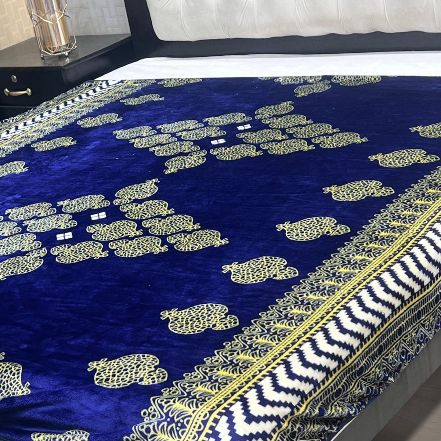 Royal Blue Floral Digital Print King Size Bedsheet – Premium Cotton Bedding