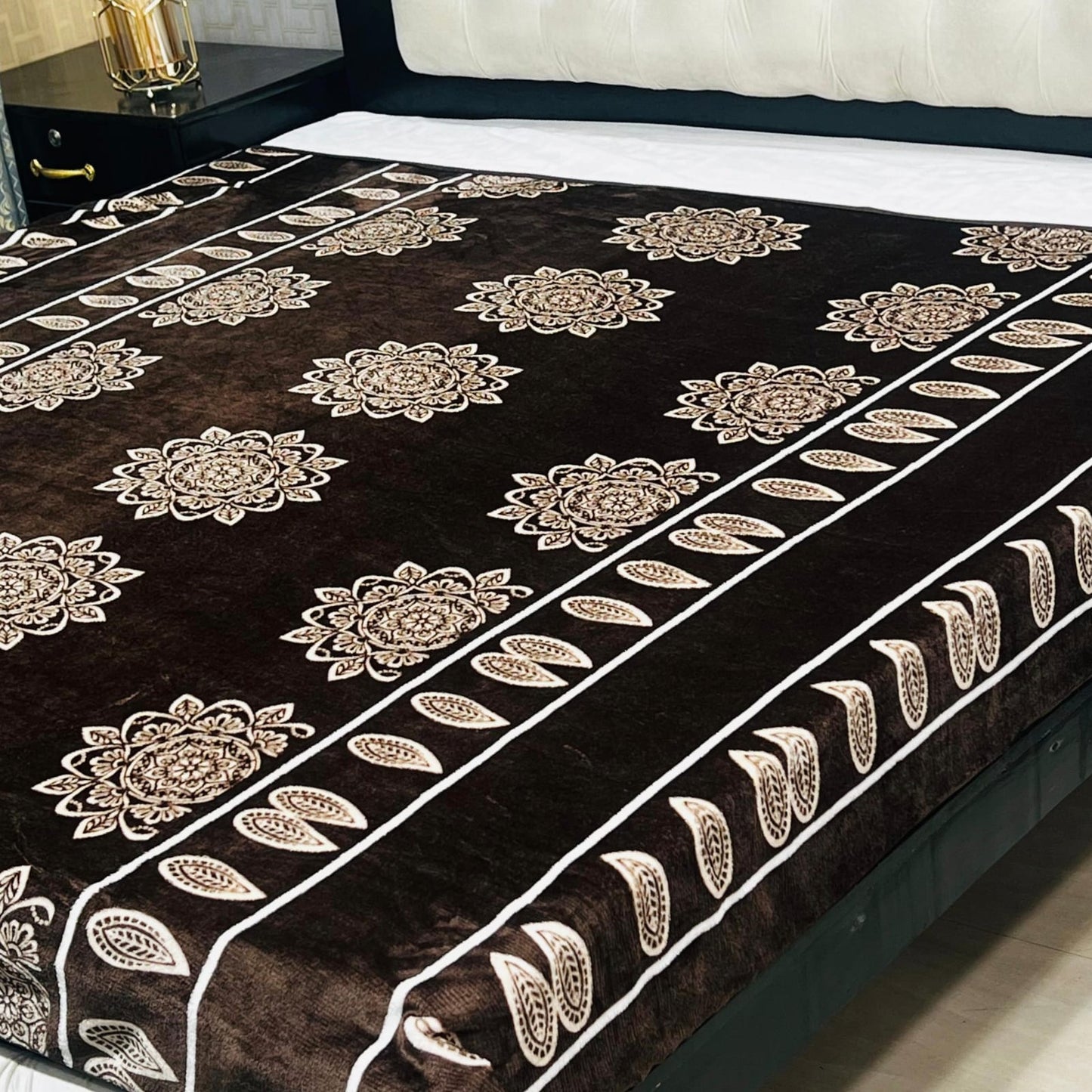 Brown Floral Digital Print King Size Bedsheet – Premium Cotton Bedding